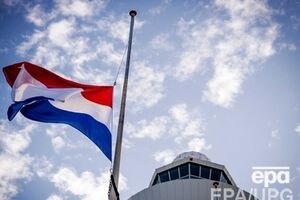 Обломки самолета будут транспортировать в Нидерланды