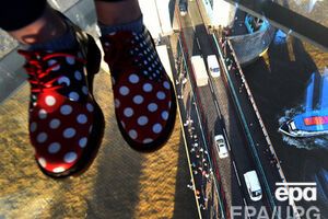 Основная толща пола уцелела