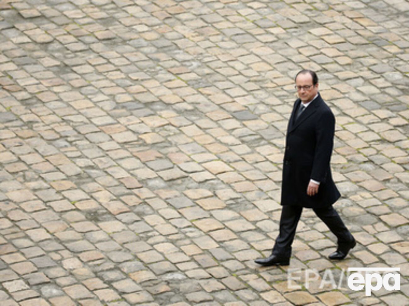 Франсуа Олланд объявил официальную позицию Франции по "Мистралях"