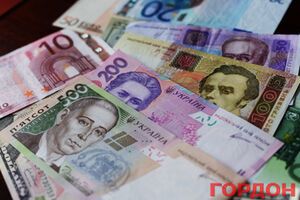 Задолженность по зарплатам растет, в частности, в связи с конфликтом на Донбассе