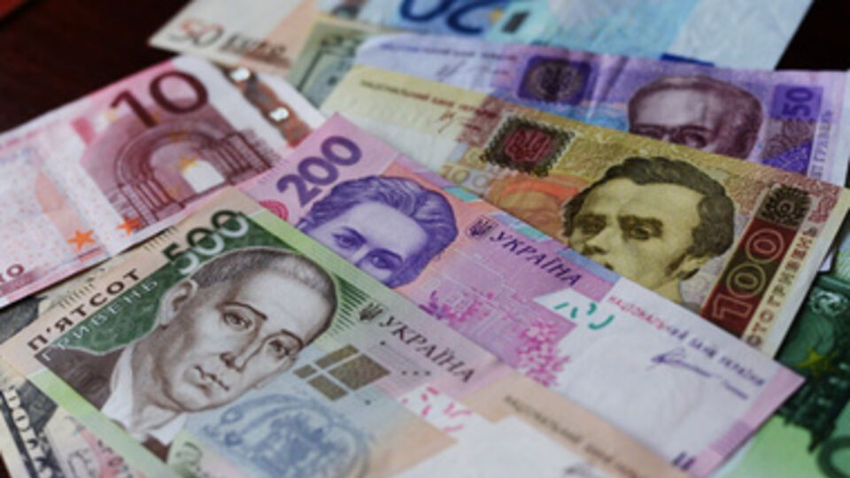 Задолженность по зарплатам растет, в частности, в связи с конфликтом на Донбассе