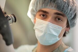 Страница журналистки, с которой хирургу предлагали "вознаграждение" удалена