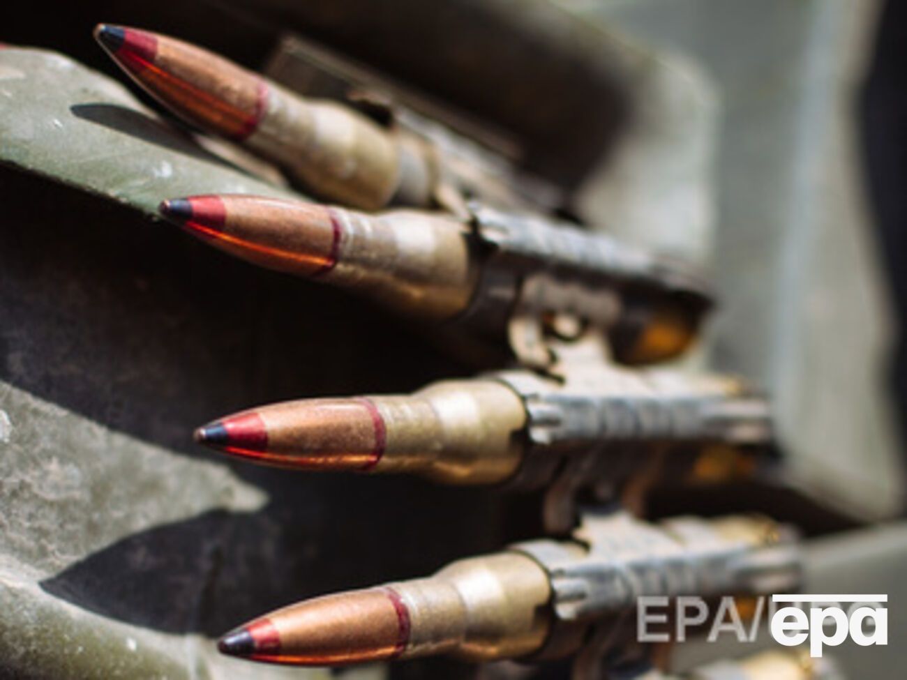 Россия продолжает перебрасывать в Украину наемников, военных и вооружение