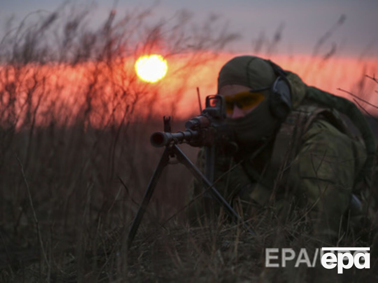 Яценюк считает, что в армии нужно менять систему принятия решений