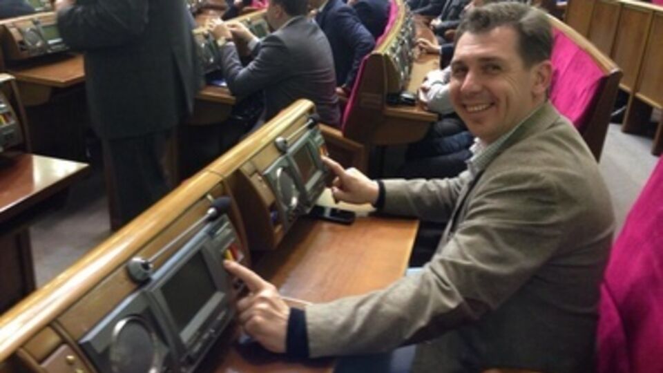 Новоизбранных депутатов-новичков учили пользоваться системой "Рада". Фоторепортаж