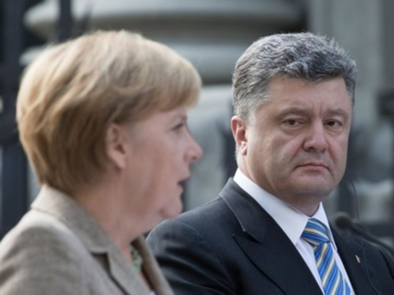 Ангела Меркель обеспокоена последними заявлениями Петра Порошенко