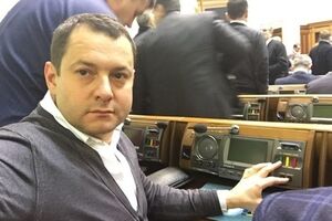 Депутаты учились правильно жать на кнопки