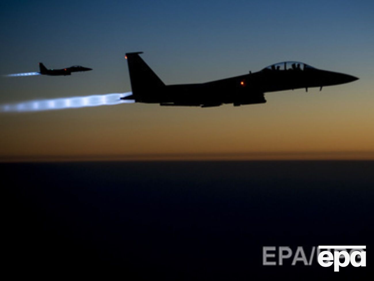 США продолжают наносить авиаудары по позициям боевиков