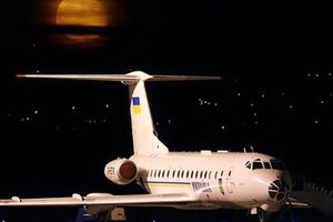 Самолет будет перемещаться на автотрейлере прямо по улицам столицы