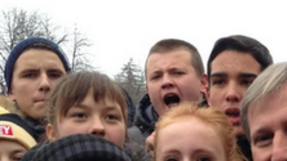 На Майдане еврокомиссар встретился с молодежью