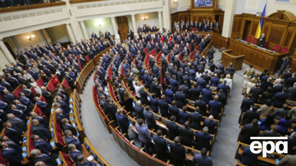 Новые депутаты сегодня принимали присягу