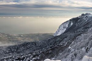 По легенде, Крым занесло снегом, что спровоцировало ЧС