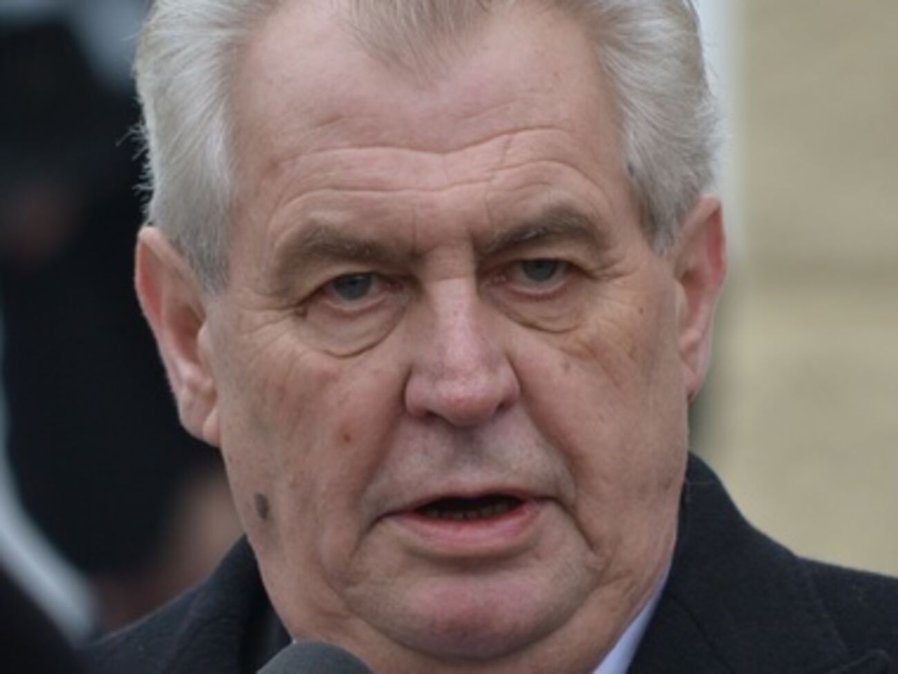 Земан начал материться в прямом эфире