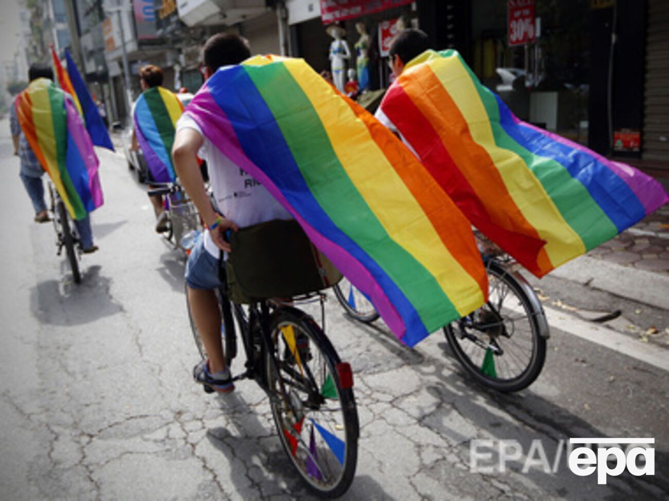 Против легализации однополых браков выступали финские националисты