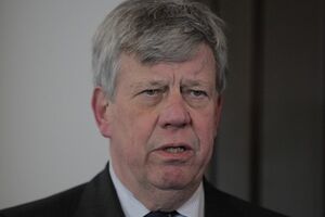 Опстелтен сообщил, что поисковые работы в Донецкой области продолжатся весной