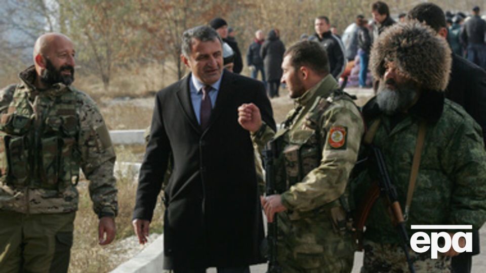 По информации пресс-центра АТО, российским наемникам перестали платить деньги