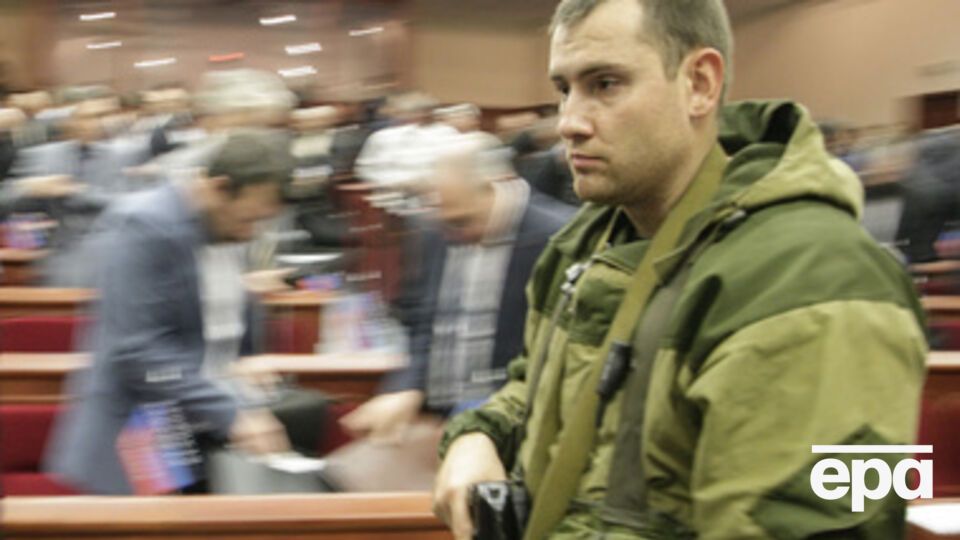 Террористы начали активно воевать друг с другом