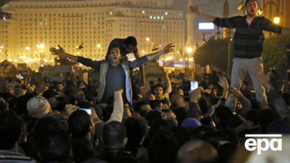 Бывшие участники революции и родственники погибших считают, что Мубарак несет личную ответственность за гибель революционеров