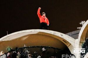 Валленда прошел по тросу с завязанными глазами