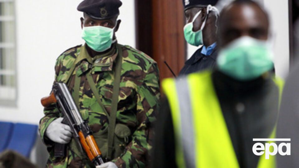 В мире продолжают бороться с эпидемией Эбола