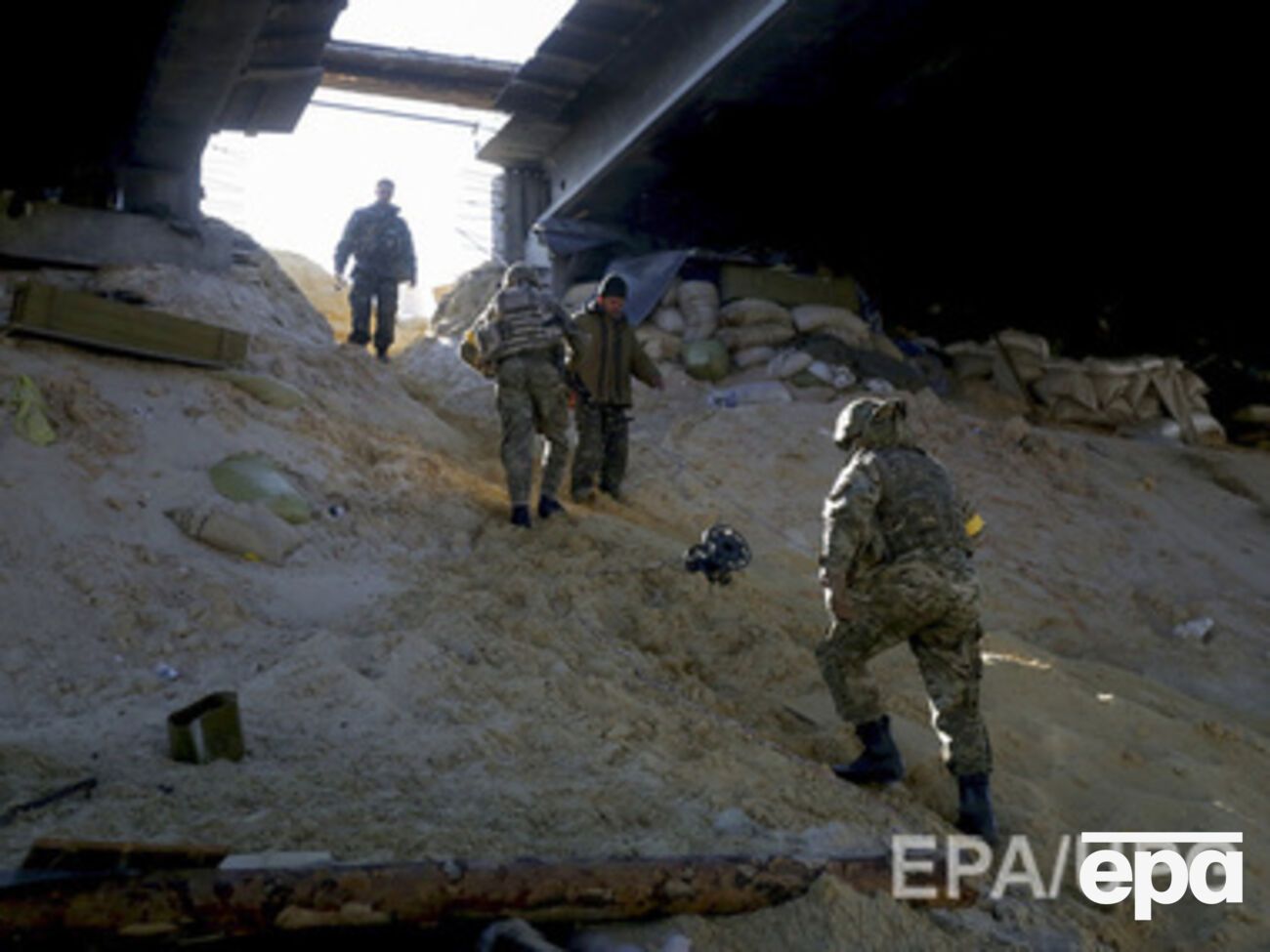 Военные полностью контролируют аэропорт