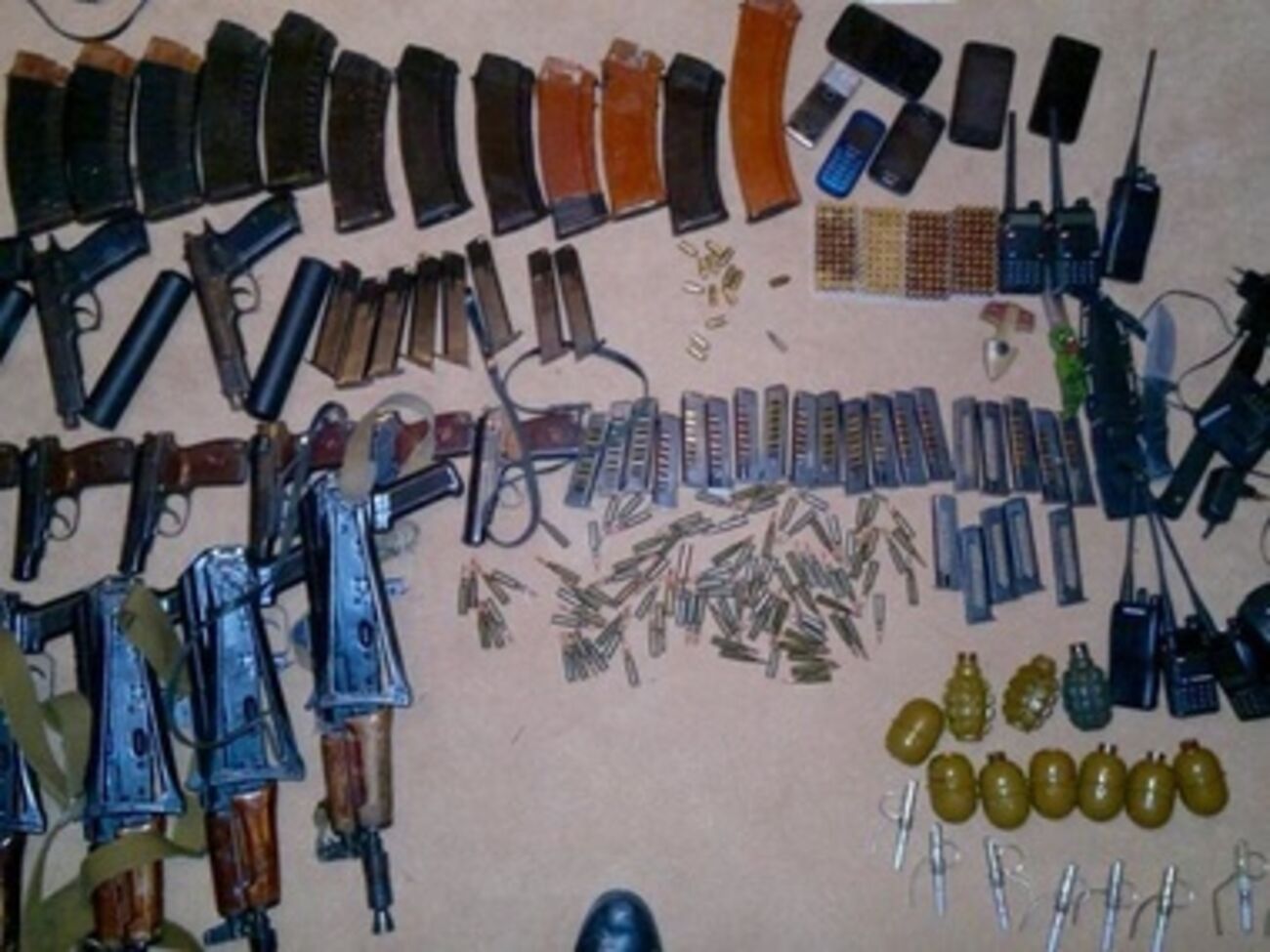 У задержанных изъяли целый арсенал оружия