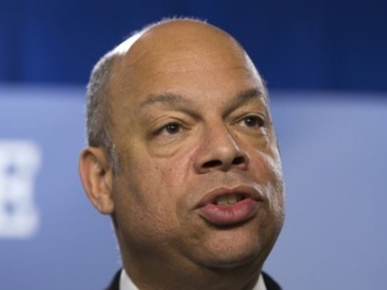 Джонсон: Посетители должны будут подавать дополнительную паспортную и контактную информацию о себе