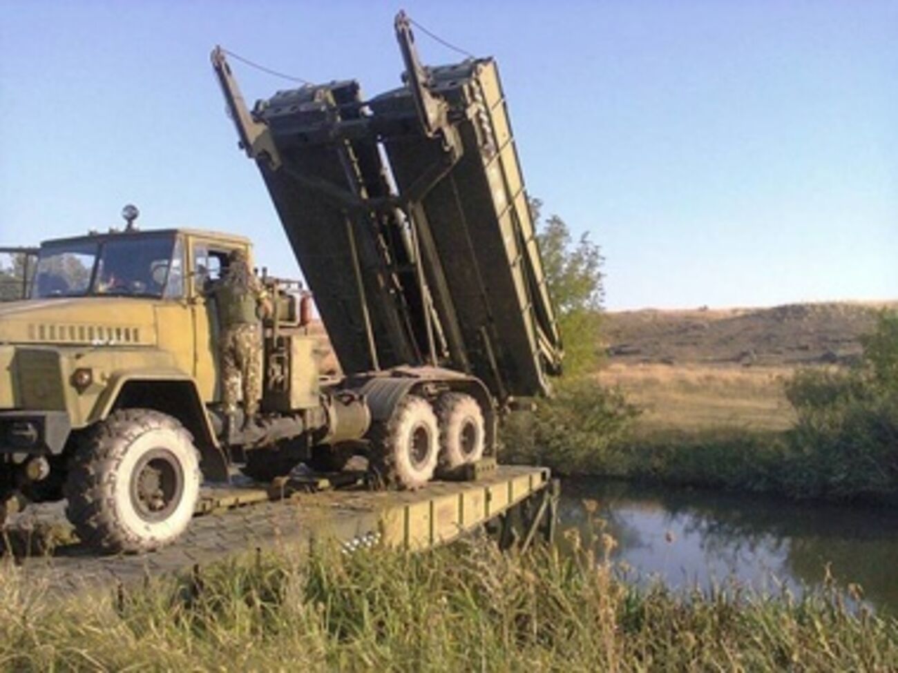 Военные инженеры отметили профессиональный праздник работой в зоне АТО. Фоторепортаж