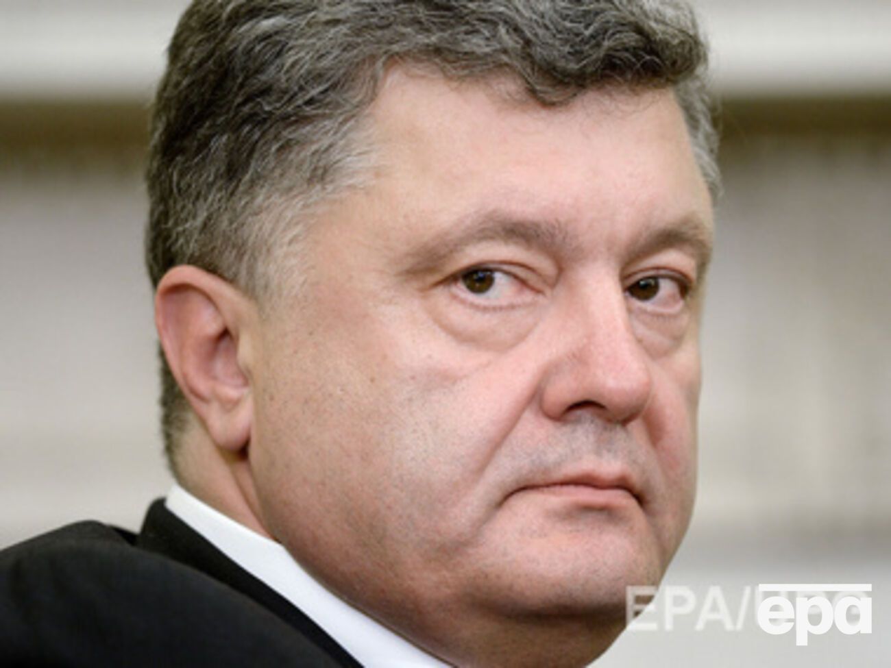 Порошенко: Они могут себя короновать, но так и останутся оккупантами, ворами и боевиками