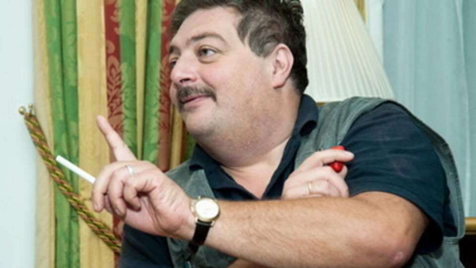 Быков посвятил стихотворение девальвации рубля