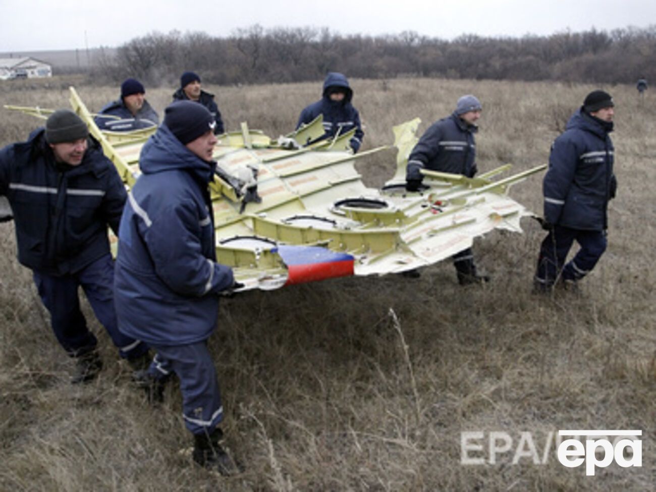 Украинские власти обвиняют в том, что они не закрыли воздушное пространство в зоне военных действий
