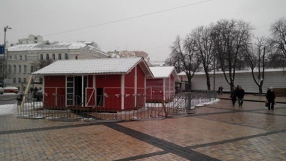 Вокруг елки будут торговые ларьки