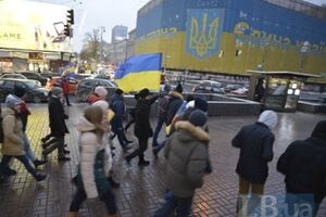 Киевские студенты провели марш в годовщину разгона Евромайдана