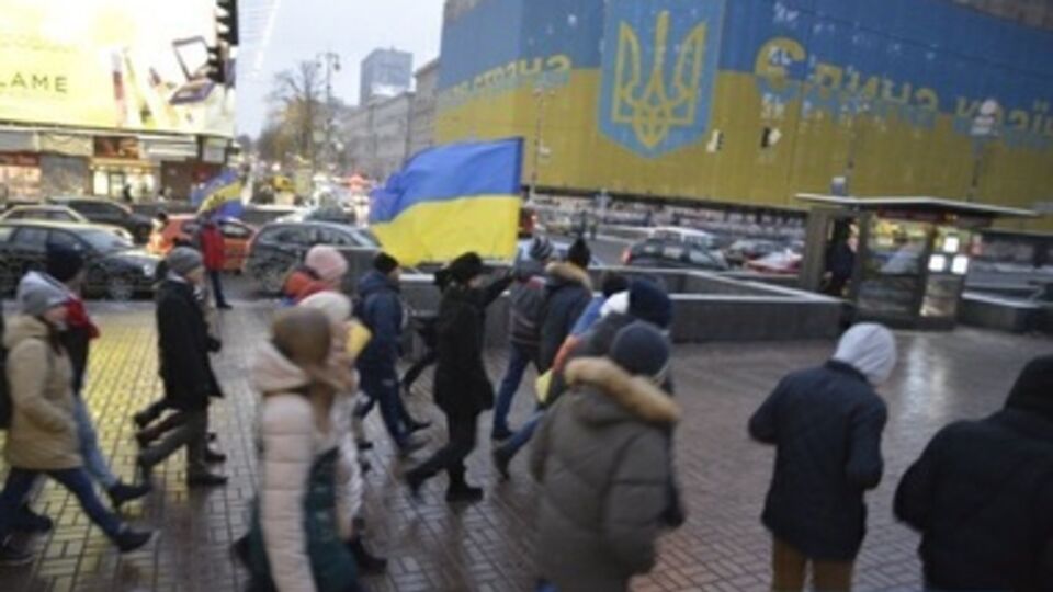 Киевские студенты провели марш в годовщину разгона Евромайдана