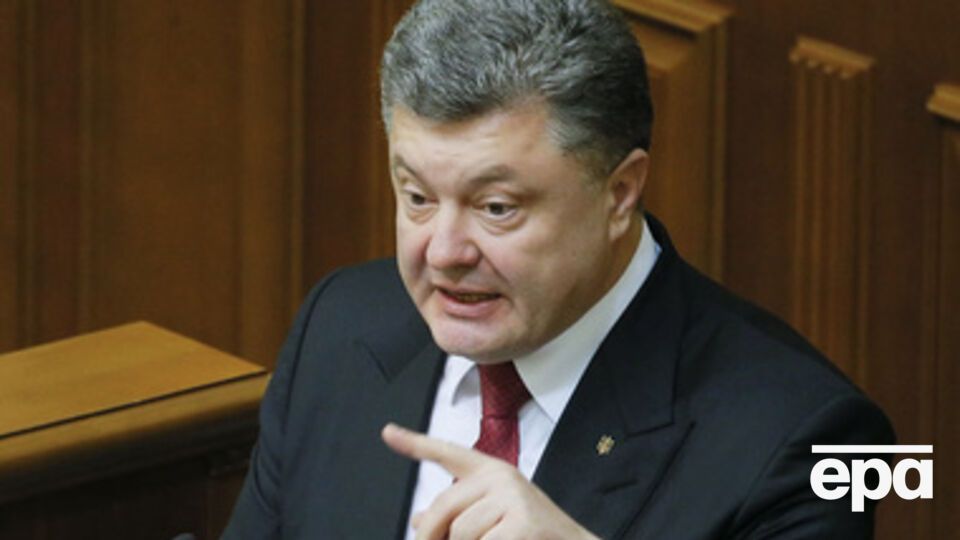 Порошенко заявил, что выступает за политическое решение кризиса на Донбассе