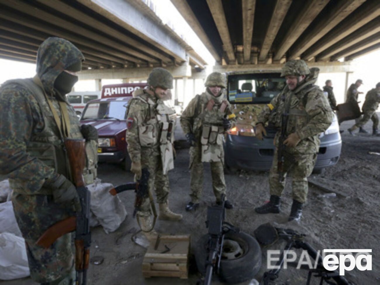Боевики не прекращают обстрел аэропорта
