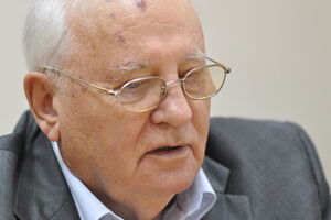 Горбачев уверен, что санкции неуместны и бесполезны