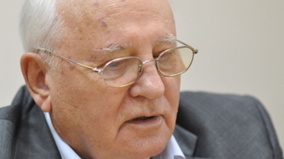 Горбачев уверен, что санкции неуместны и бесполезны