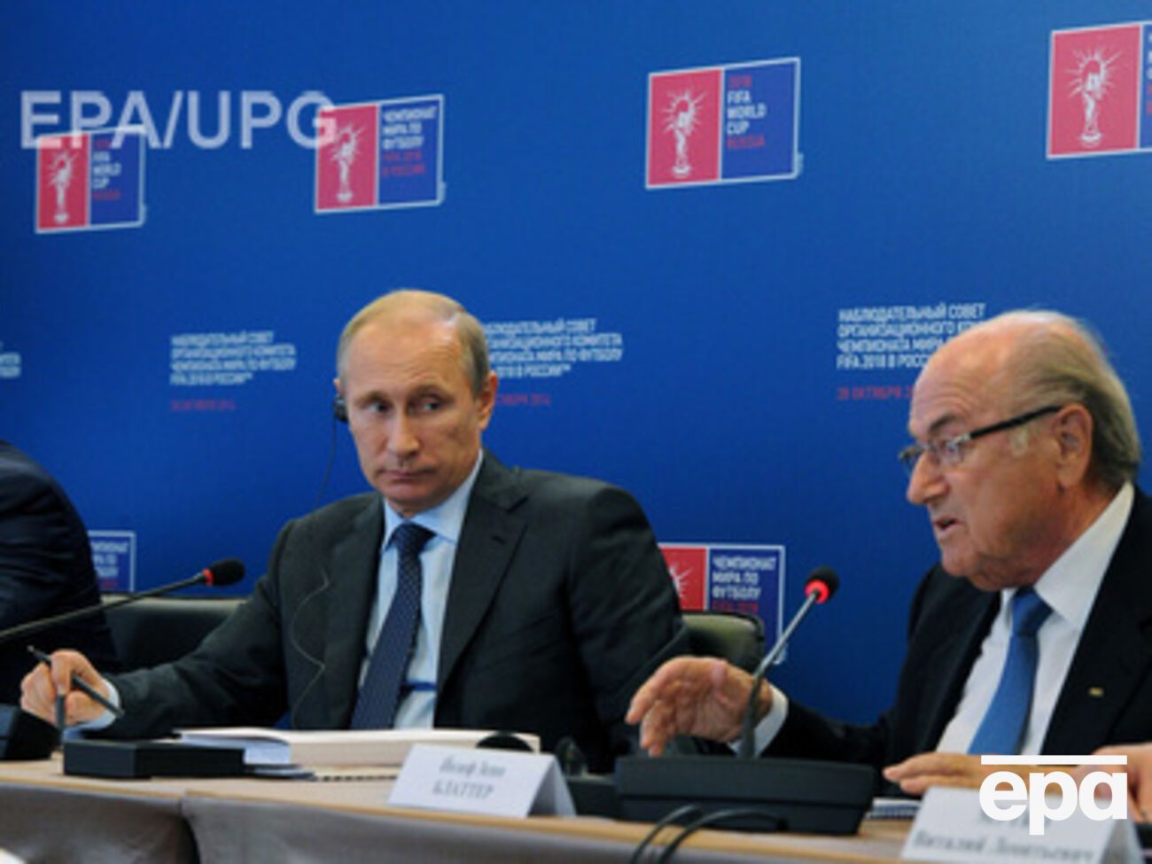 Президент РФ Владимир Путин и глава ФИФА Йозеф Блаттер &nbsp;в Москве&nbsp;на встрече по подготовке к ЧМ-2018