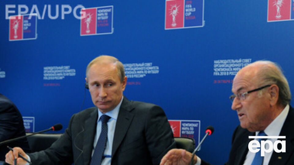 Президент РФ Владимир Путин и глава ФИФА Йозеф Блаттер в Москве на встрече по подготовке к ЧМ-2018