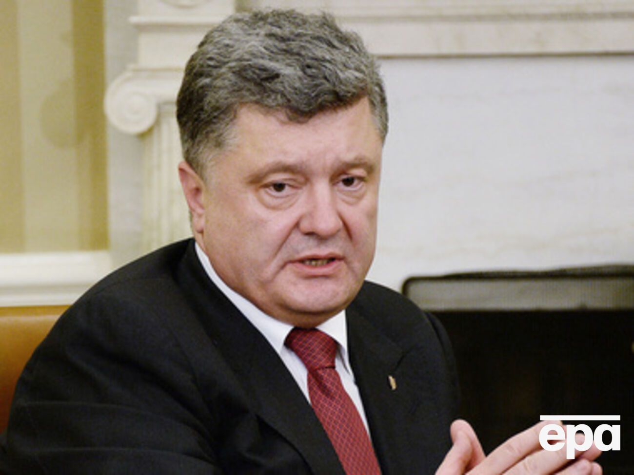 Порошенко инициировал отмену спецрежима самоуправления на Донбассе