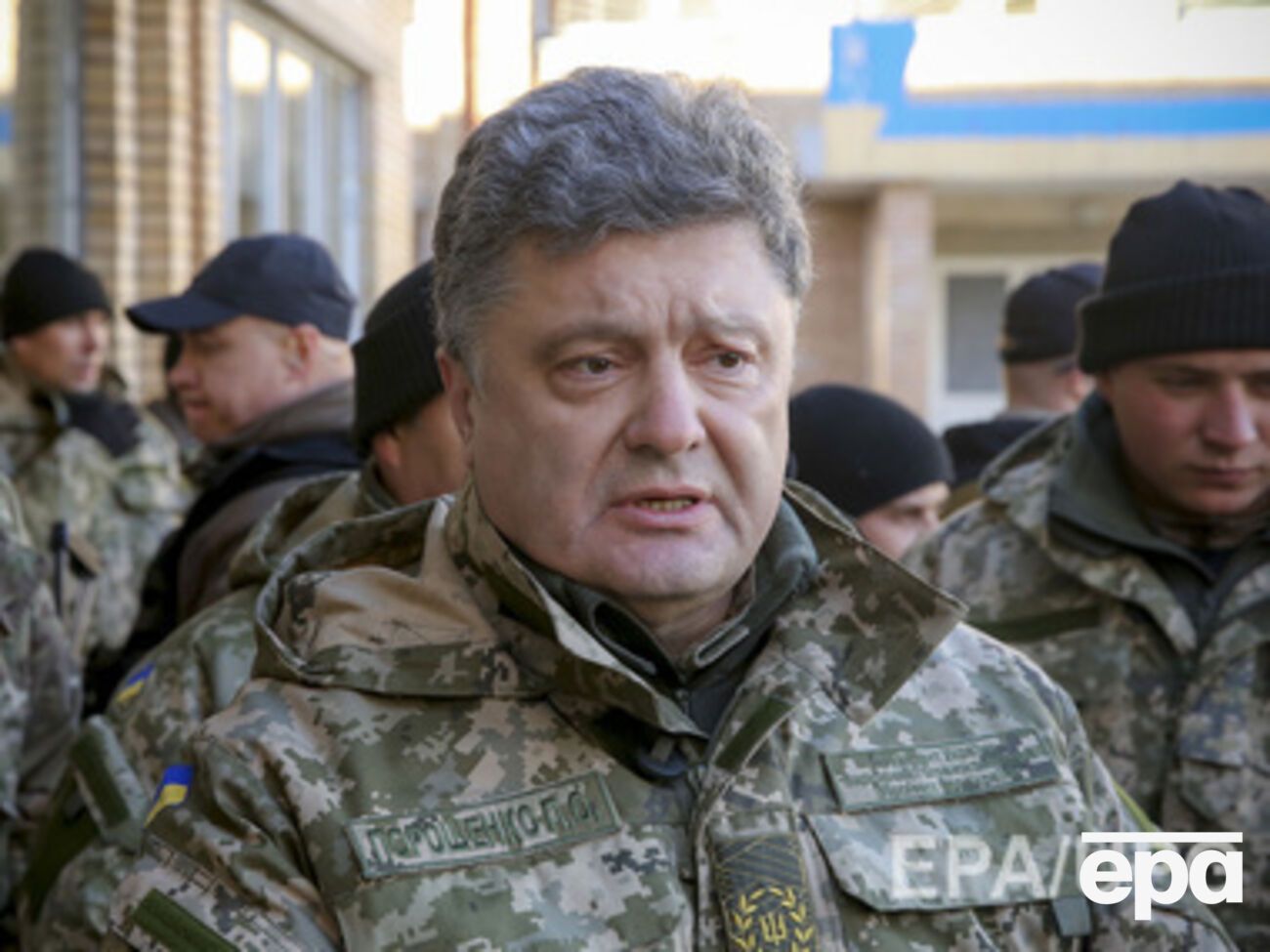 Порошенко пообещал помочь жителям оккупированных регионов Донбасса