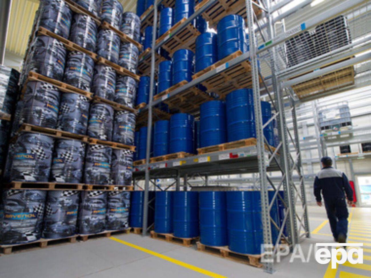 Цены на нефть являются минимальными за последние два года