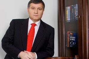 Арсен Аваков: Чтобы соответствовать званию члена хунты, я почитываю по ночам Ницше
