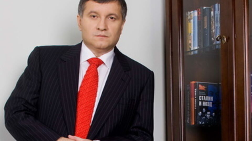 Арсен Аваков: Чтобы соответствовать званию члена хунты, я почитываю по ночам Ницше