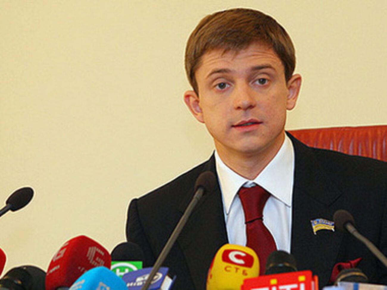 Довгого обвиняют в подкупе избирателей