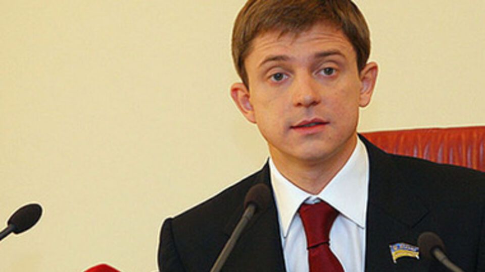 Довгого обвиняют в подкупе избирателей