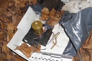 Во время обысков у членов группы были изъяты гранаты и инструкции по изготовлению взрывных устройств