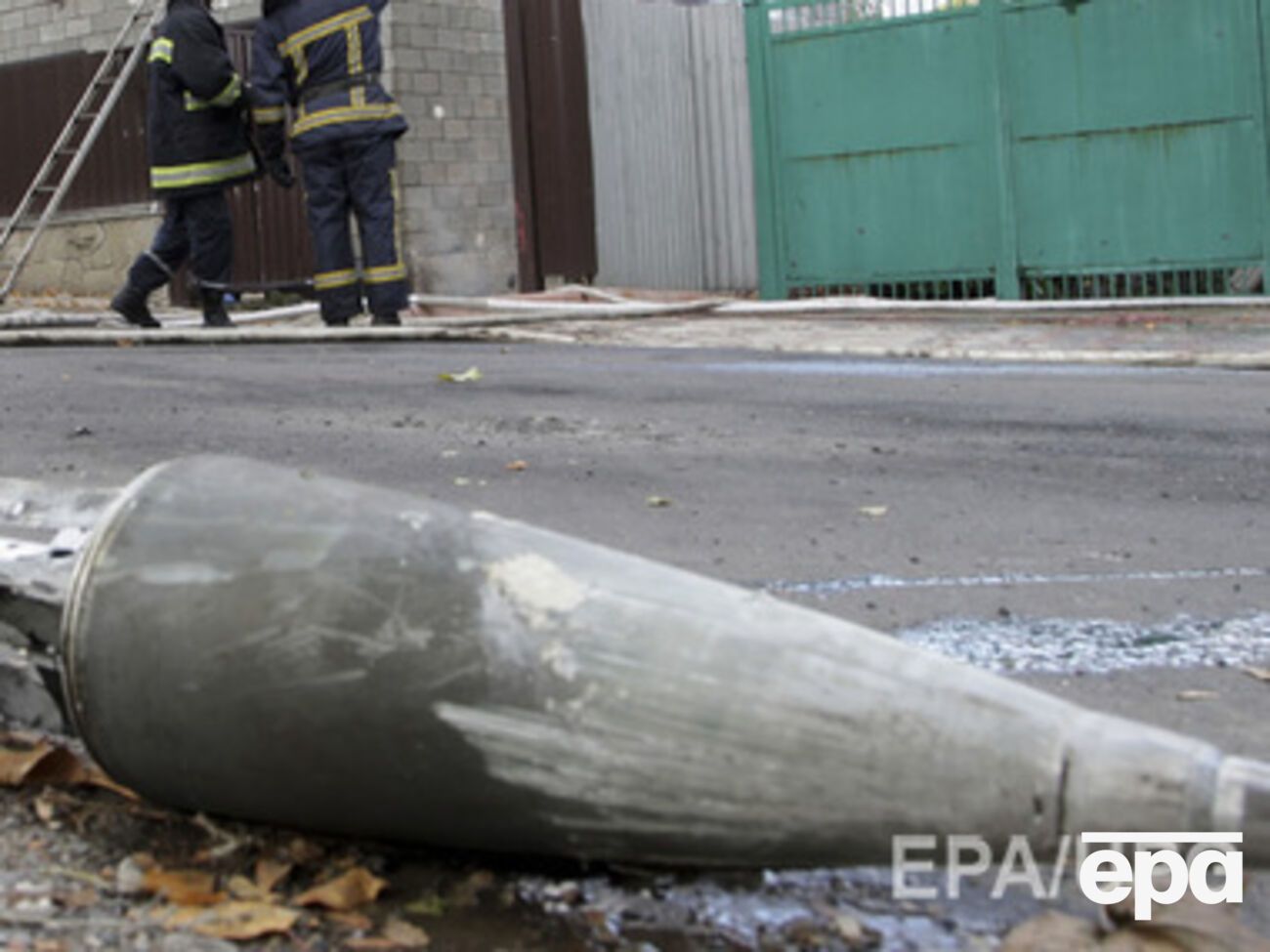 Обстрелы мирных жителей на Донбассе продолжаются