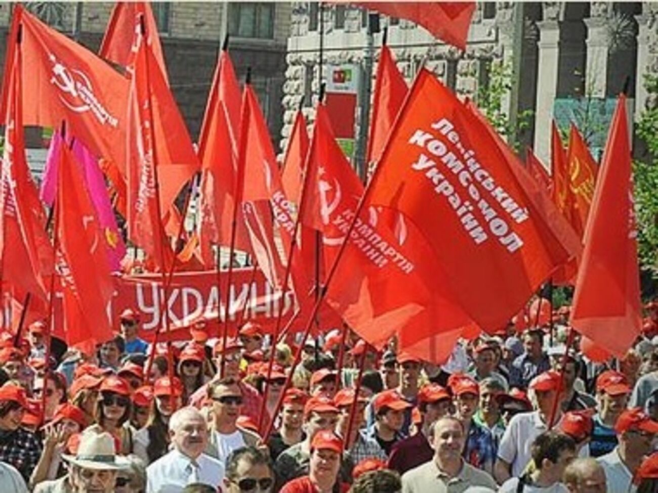 Суд начал рассматривать дело о запрете КПУ в июле 2014 года